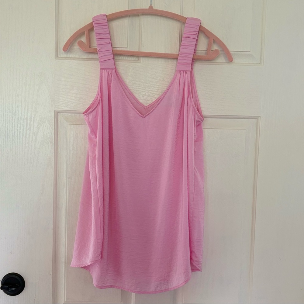 Cabi Lilac Rotation Tank style# 5981 size M in bubble gum pink